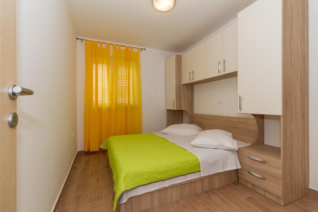 Apartments Villa-Ines Center Vodice Exterior photo