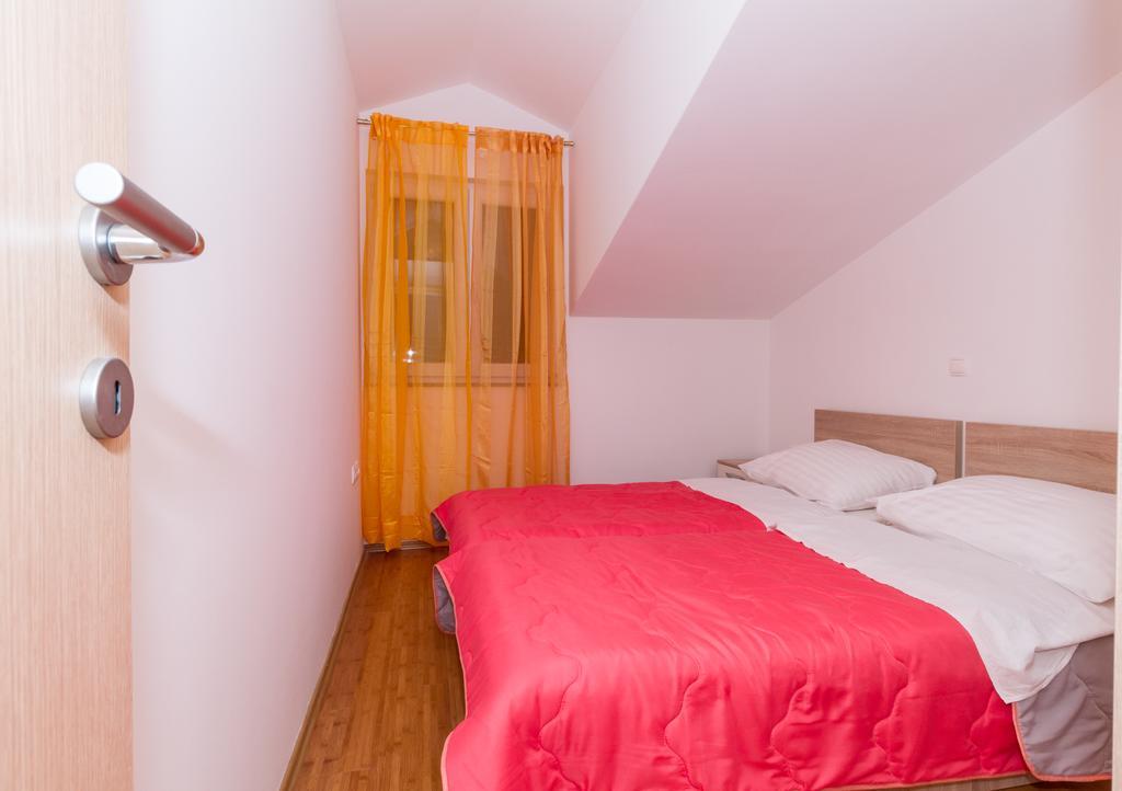 Apartments Villa-Ines Center Vodice Exterior photo