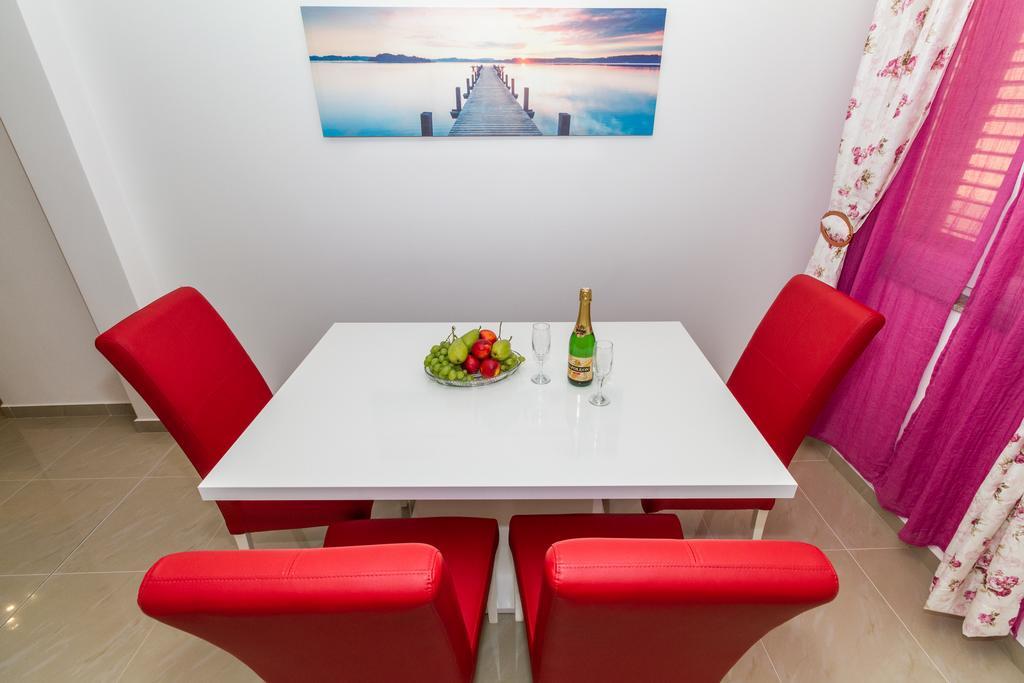 Apartments Villa-Ines Center Vodice Exterior photo