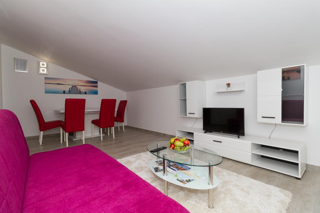 Apartments Villa-Ines Center Vodice Exterior photo