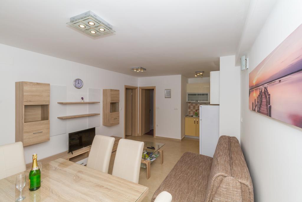 Apartments Villa-Ines Center Vodice Exterior photo