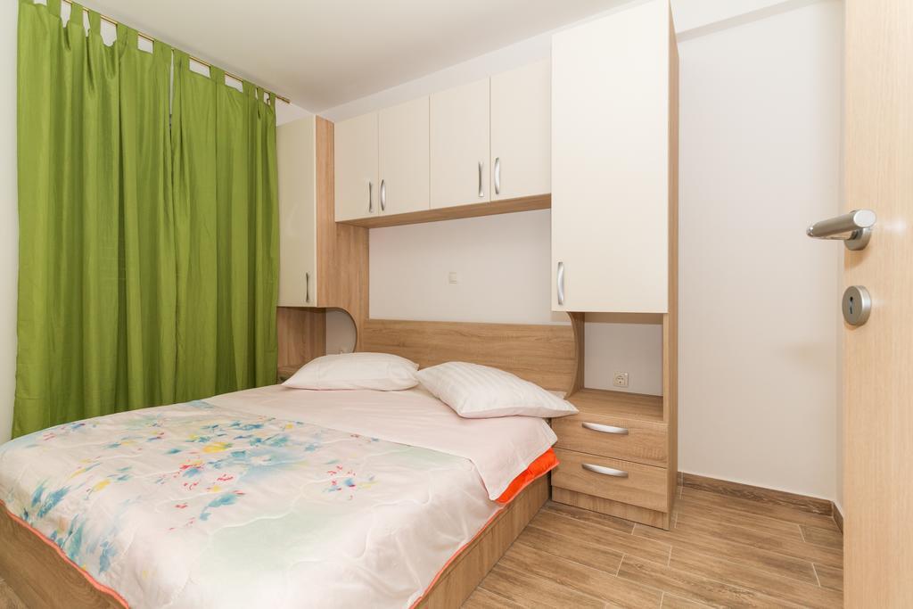 Apartments Villa-Ines Center Vodice Exterior photo