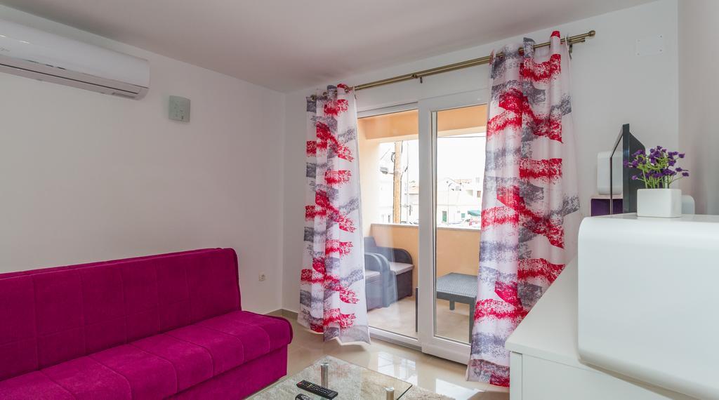 Apartments Villa-Ines Center Vodice Exterior photo