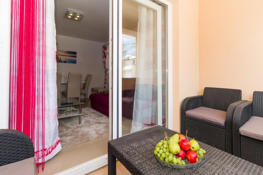 Apartments Villa-Ines Center Vodice Exterior photo