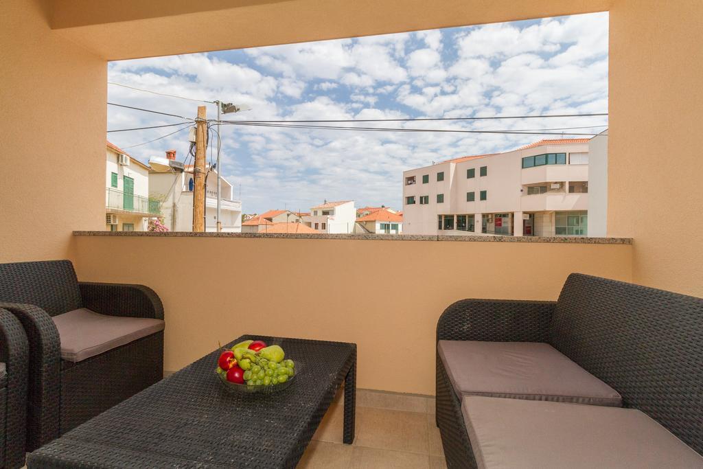 Apartments Villa-Ines Center Vodice Exterior photo